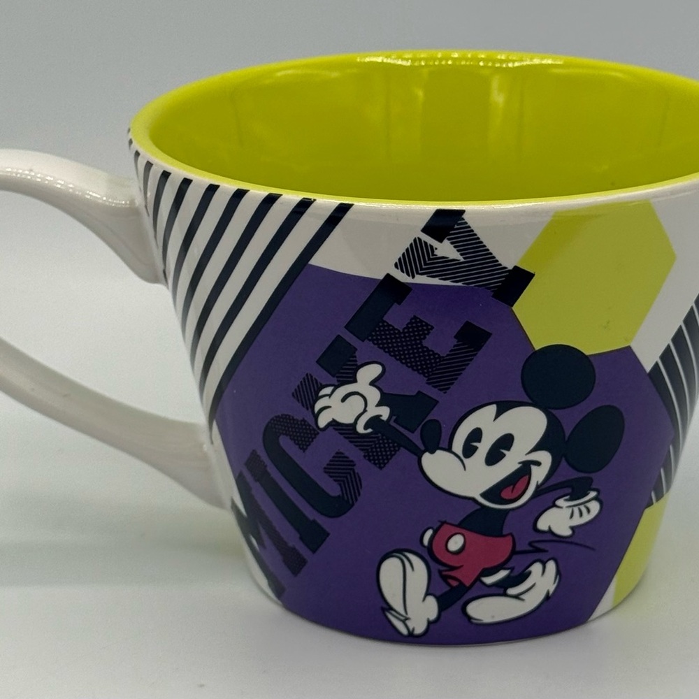 Mickey & Minnie Mouse Set of 2 Mugs Disney Store 80s Style Geometric Coffee NWOT - Picture 8 of 14